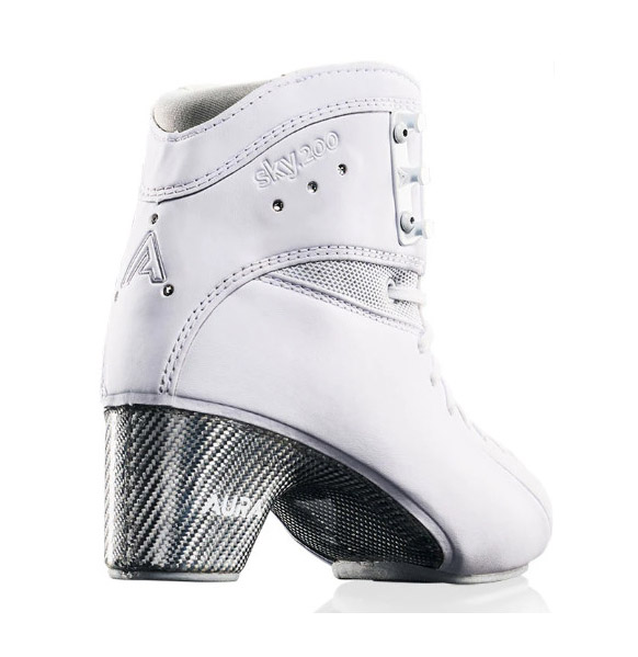 Коньки Aura Sky 200 (белые)